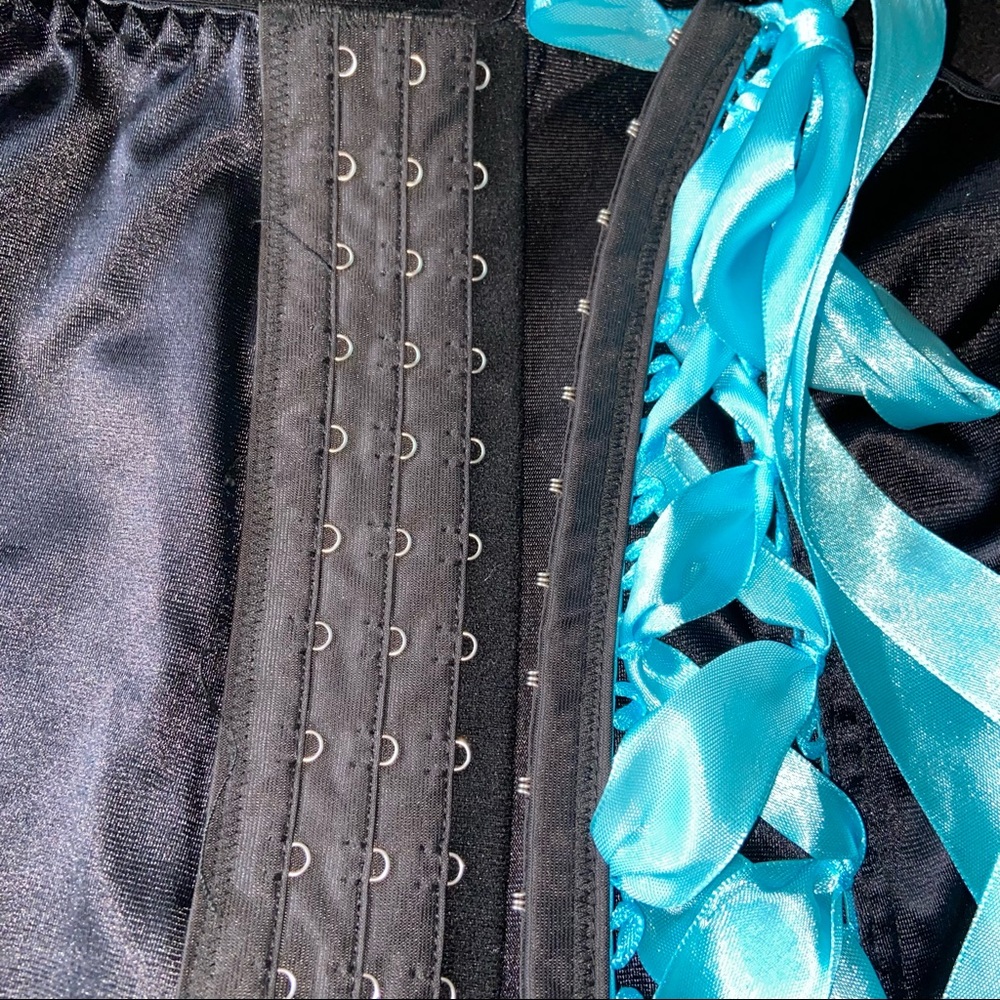 Hot Topic Bustier Corset Satin Ribbon Bows 34D - Picture 10 of 10
